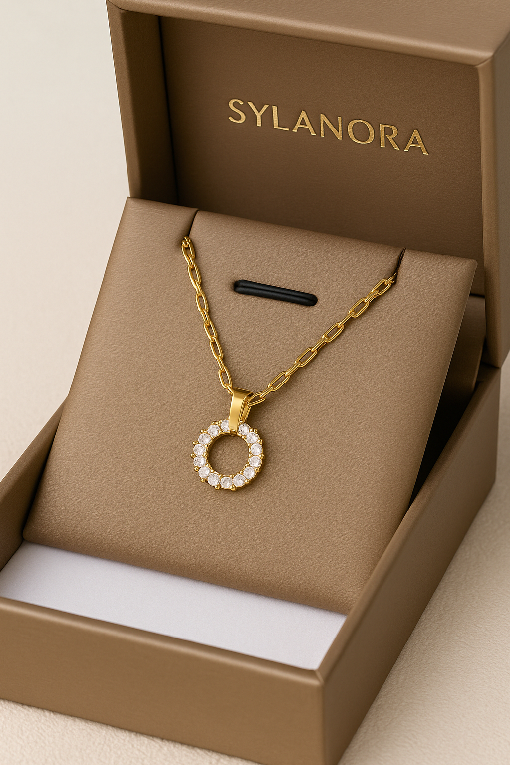 Elegant Light Luxury Necklace with Micro-Inlaid Zirconia