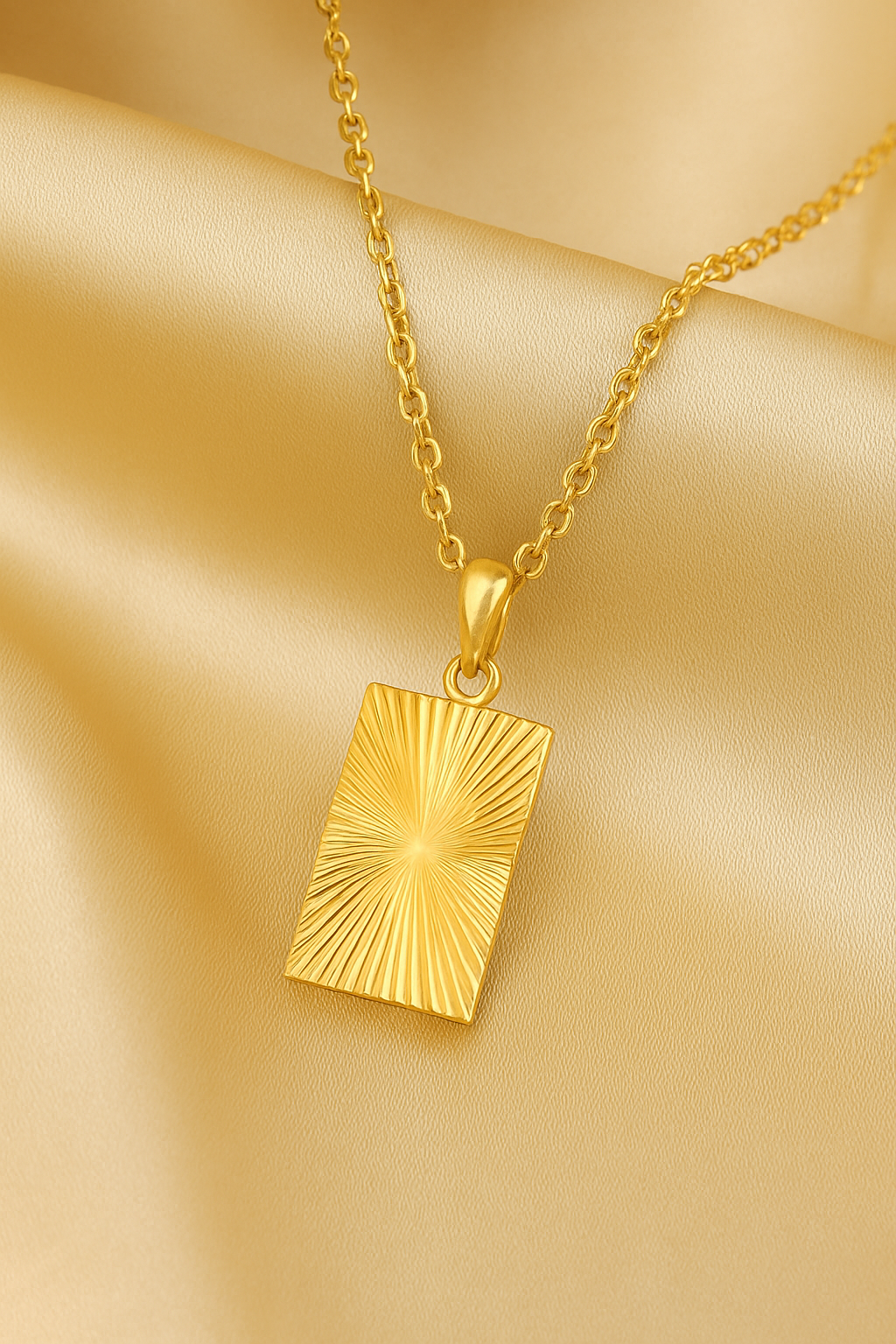 SYLANORA™ 18K Gold-Plated Stainless Steel Sunburst Choker Necklace – Elegant Heart & Sun Disc Pendant