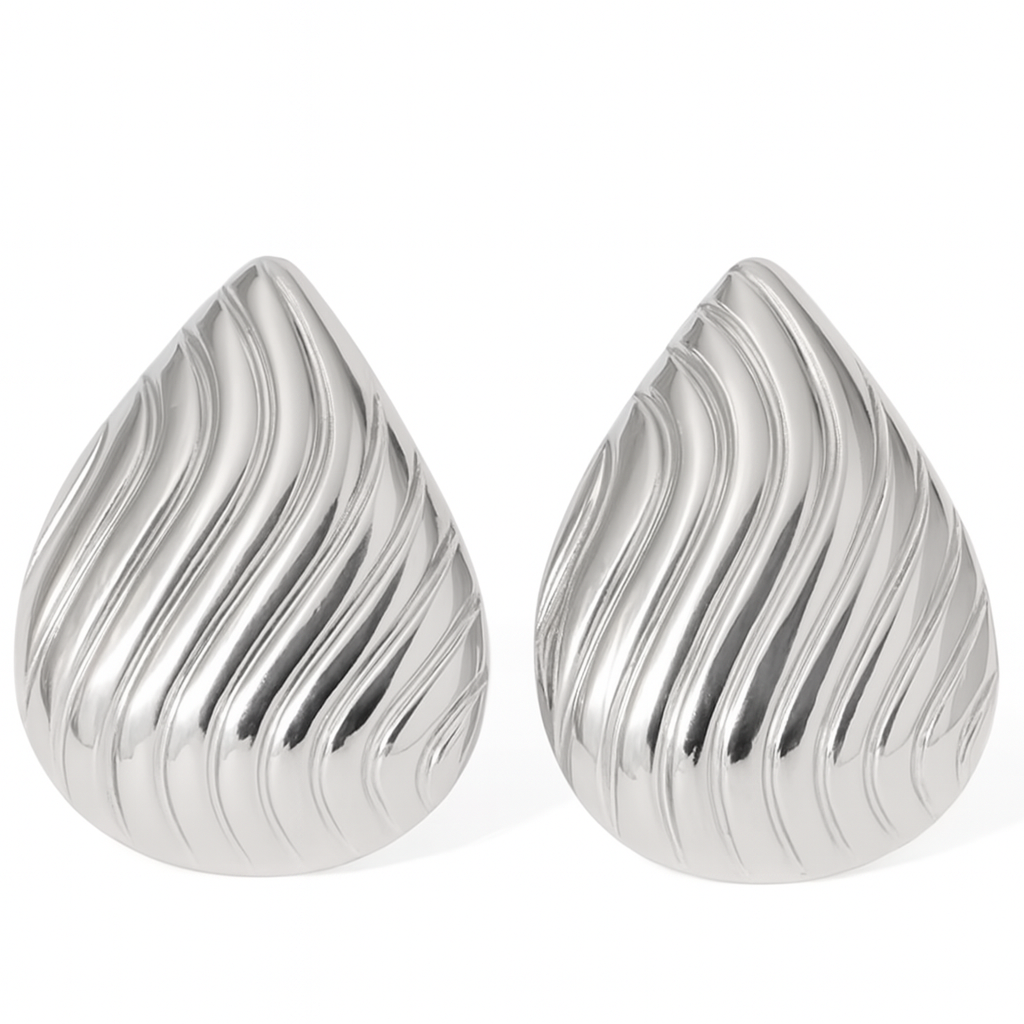 Sylanora Wave Teardrop Earrings – 18K Gold-Plated & Waterproof Elegance