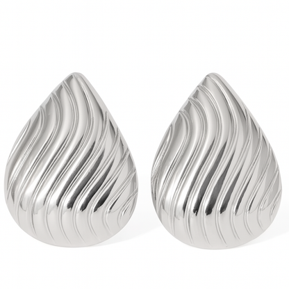 Sylanora Wave Teardrop Earrings – 18K Gold-Plated & Waterproof Elegance