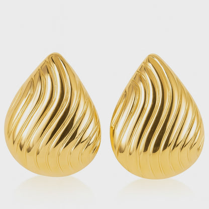 Sylanora Wave Teardrop Earrings – 18K Gold-Plated & Waterproof Elegance